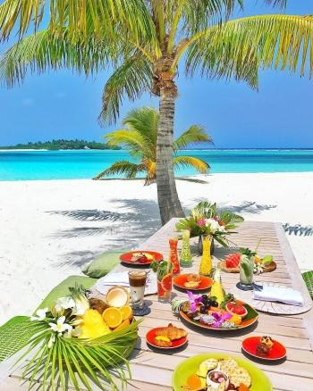 Мир принадлежит тому, кто ему рад.